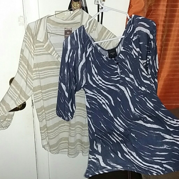 Sold-FLASH SALE! Flowy shirt bundle!