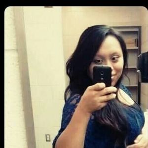 Meet your Posher, Dina