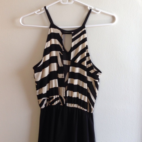Dress - Picture 3 of 3
