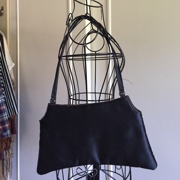 BAGUETTE BLACK WITH EMBELLISHMENTS - Picture 4 of 4