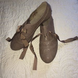 Restricted vintage leather stock