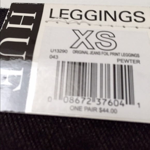 HUE Pants - Hue Legging Jean