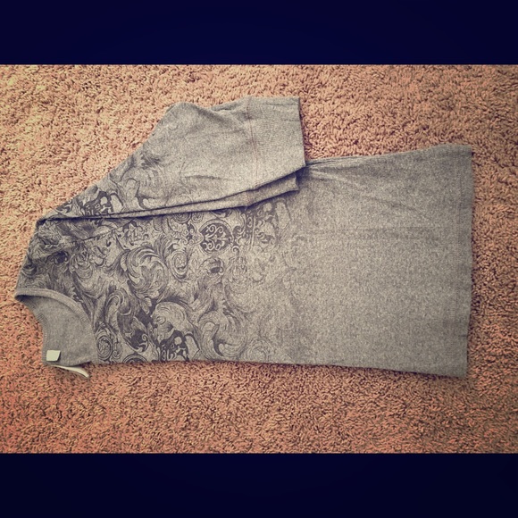 Gray 3/4 length sleeve tee