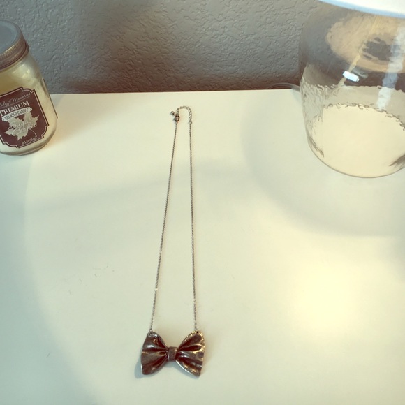 Simple, silver now necklace