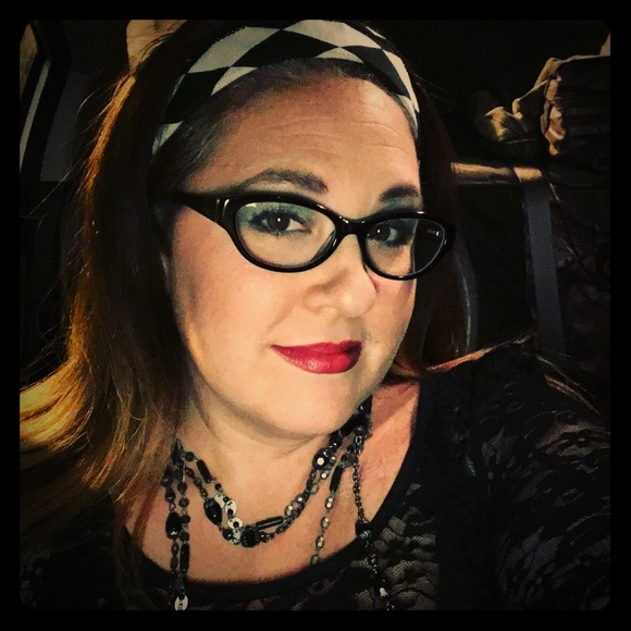 Happy Saturday Fellow Poshers! Photo Shoot Time!!!