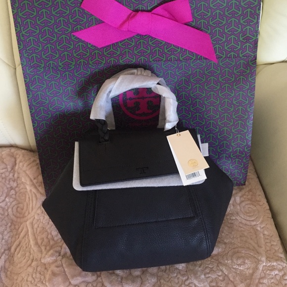 ❌SOLD❌ Tory Burch Half Moon Small Black Satchel - Picture 4 of 4