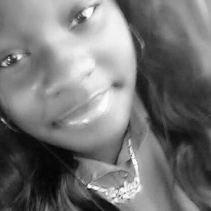 Meet your Posher, Esha