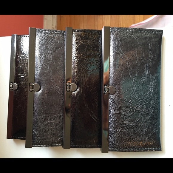 Set of 4 clutch wallets in black & gray/gold