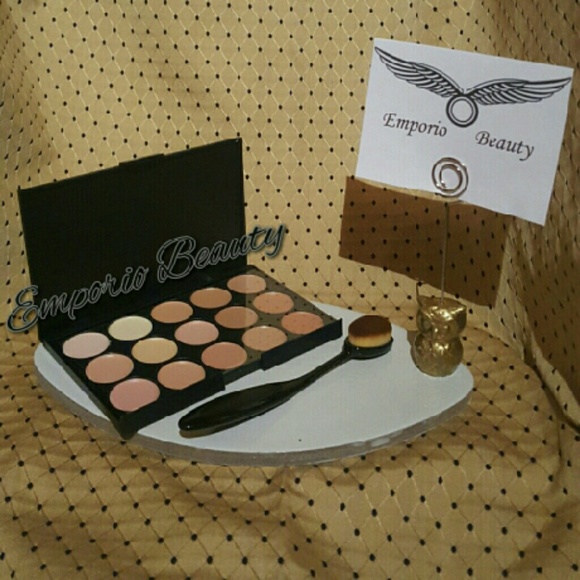 Other - Contour Makeup Palette + Oval Brush New