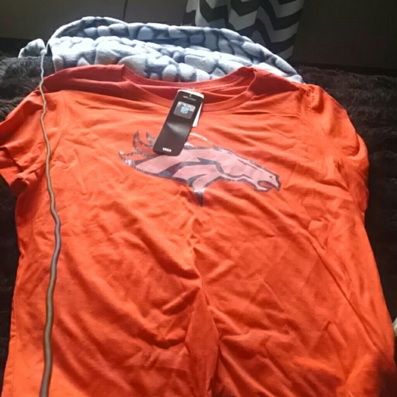 Broncos T-shirt