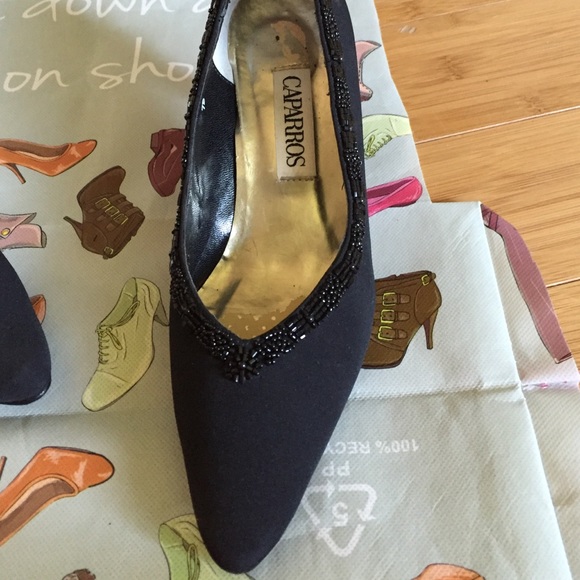 BLACK DRESS SHOES MODERATE HEEL WITH BEADED TRIM - Picture 2 of 4