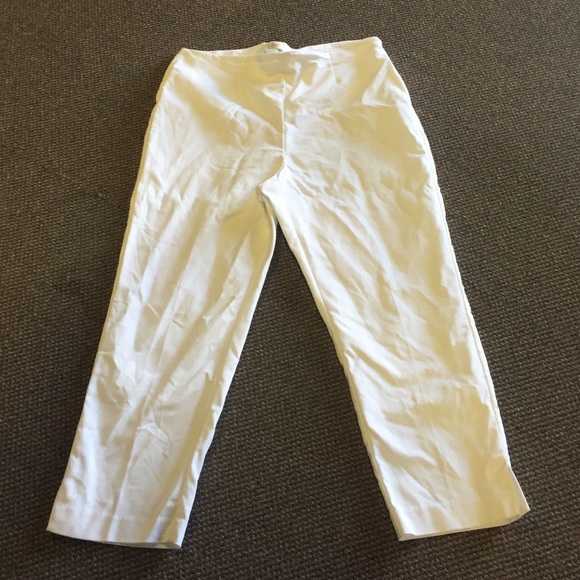 Chico's Oh So Slimming Crops