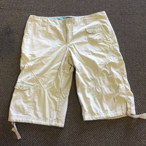 Columbia Light Tan Capris