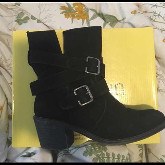 New, Cathy Jean suede booties sz 7 - Picture 4 of 4