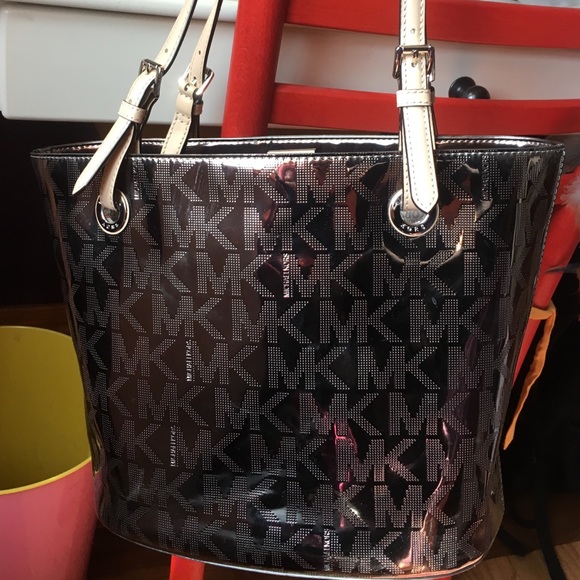 Michael kors authentic tote