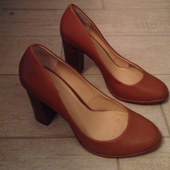 Banana Republic high heels. Heel height 4 inches