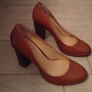 Banana Republic high heels. Heel height 4 inches