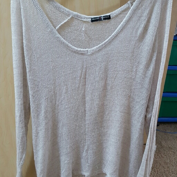 *SOLD*Brandy Melville Super Lightweight Sweater OS