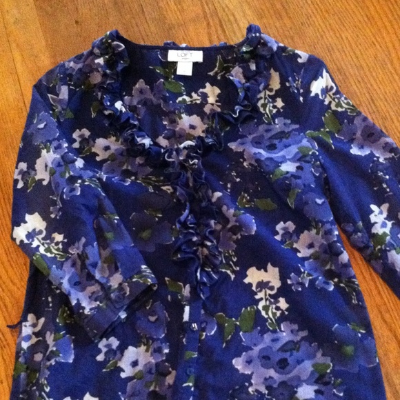 SALE! Ann Taylor floral blouse
