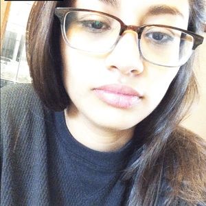 Meet your Posher, Esmeralda