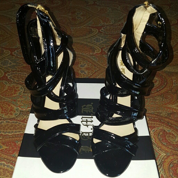 Gently worn strap heel