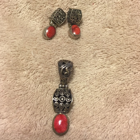 Jewelry - Earring and Pendant Set