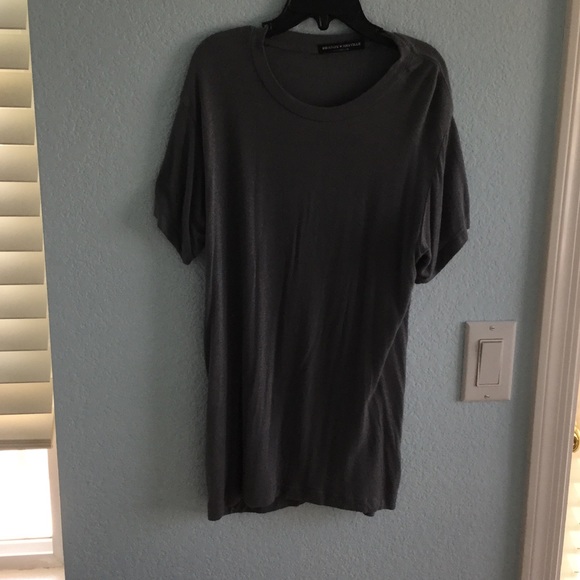 grey t-shirt - Picture 1 of 1