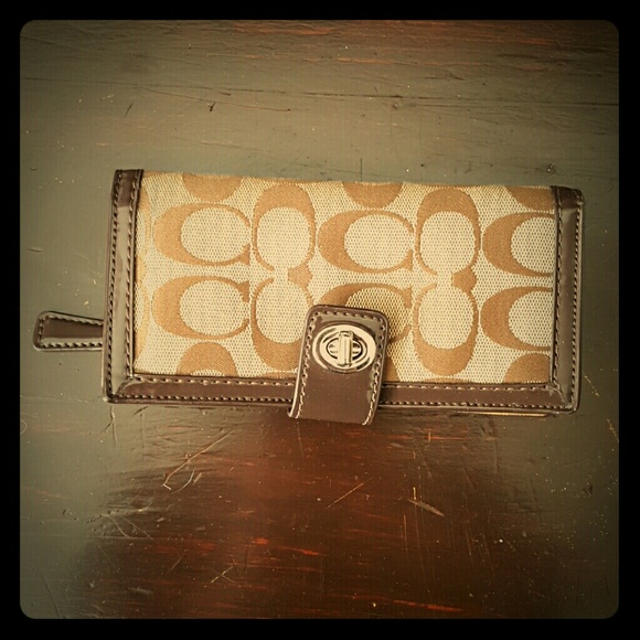 BRAND NEW Coach wallet
