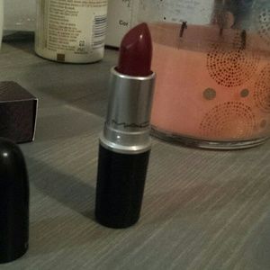 MAC diva lipstick