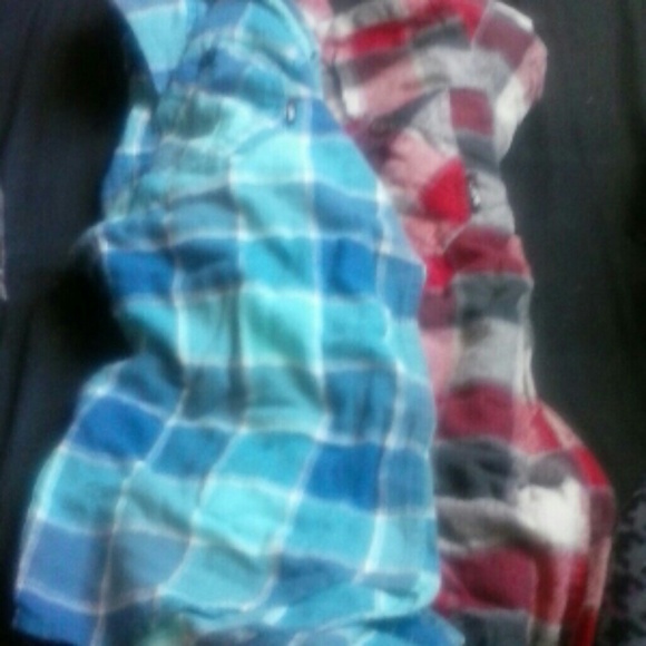 Plaid long sleeve shirts - Picture 1 of 1