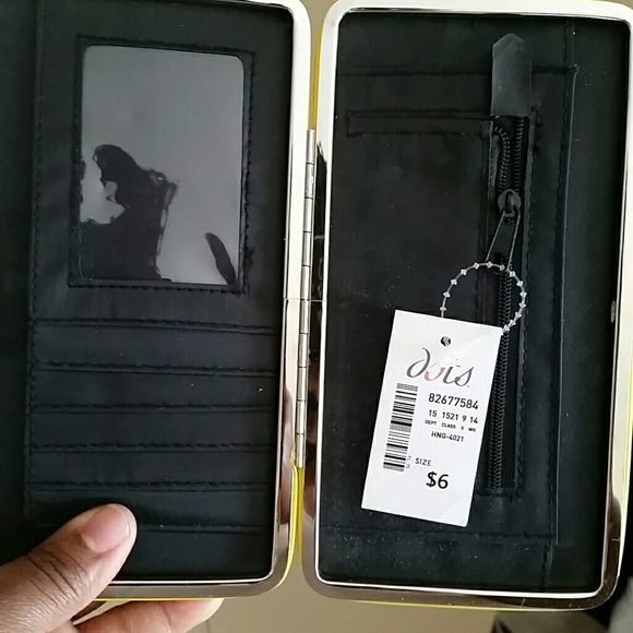 NEW  Wallet - Picture 2 of 2