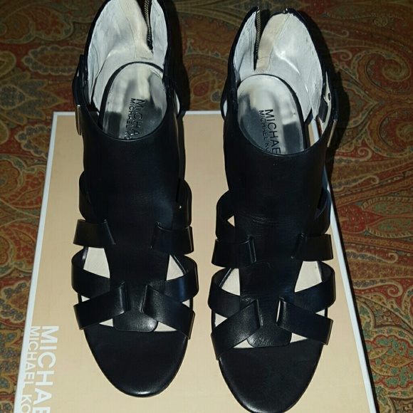 Gently worn MK Sandal