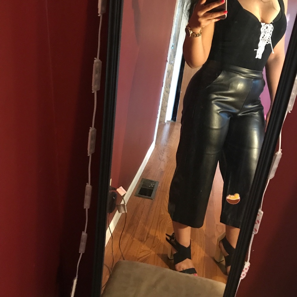 Trendy faux leather Culottes - Picture 6 of 7