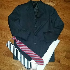(4kid) Suit jacket plus 3 ties.