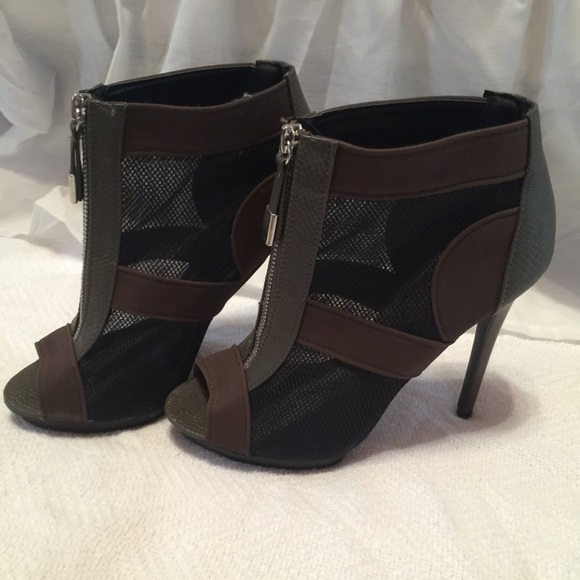 Qupid Heels!! Sz 8