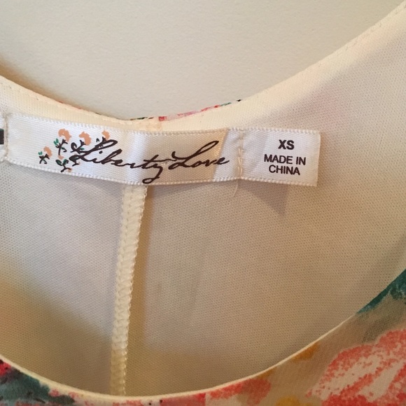 Flowery crop top - Picture 2 of 2