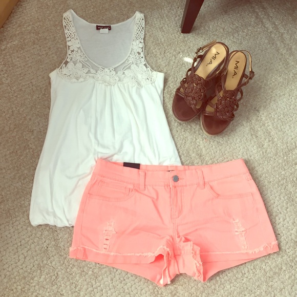 Wet Seal lace tank top ✨