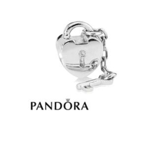 "Key To My Heart" Pandora Charm