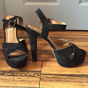 Steve Madden black suede heels