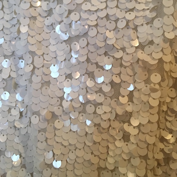 White tank top - Picture 3 of 4