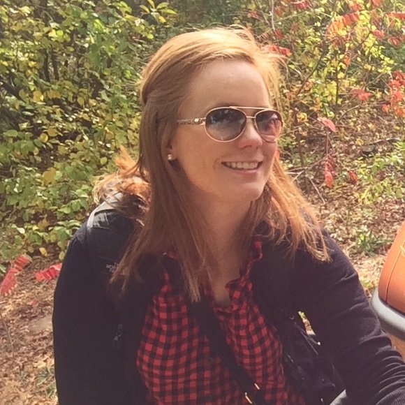 Meet your posher! - Picture 2 of 3