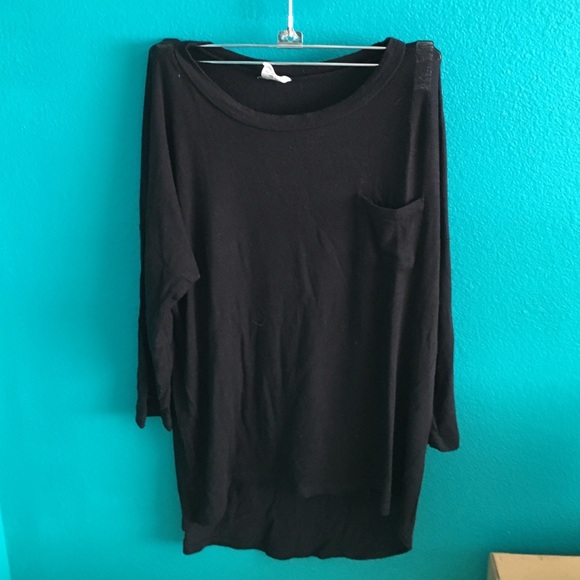Quarter sleeve shirt