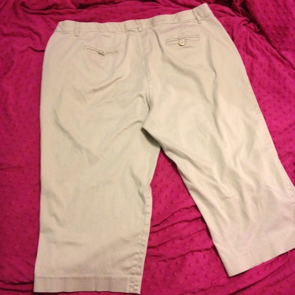 New Directions khaki Capri pants size 22W - Picture 2 of 3