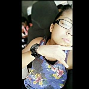 Meet your Posher, Alicia