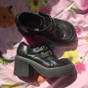 90s 00s vintage buckle platforms