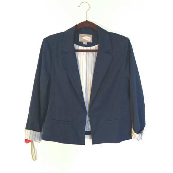 Women's dark blue blazer
