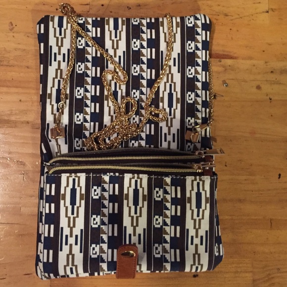 Unique Patterned Crossbody - Picture 2 of 3