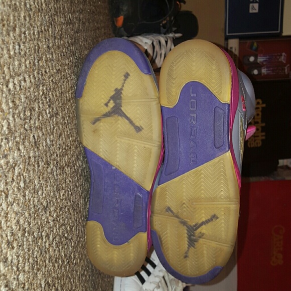 JORDAN Retro 5 Raspberry - Picture 2 of 4