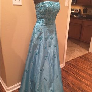 Light blue sequin formal gown, small