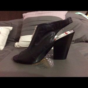 Black Vince Camuto Peep toe Shoes
